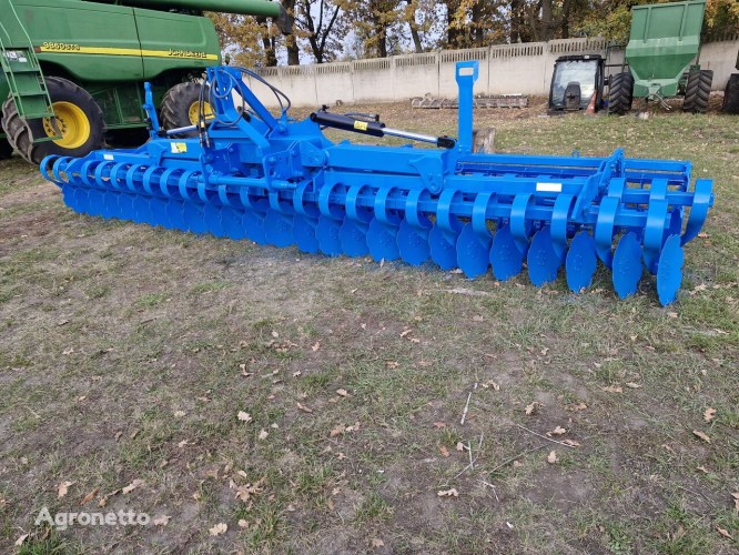 Колісний трактор New Holland T 8040