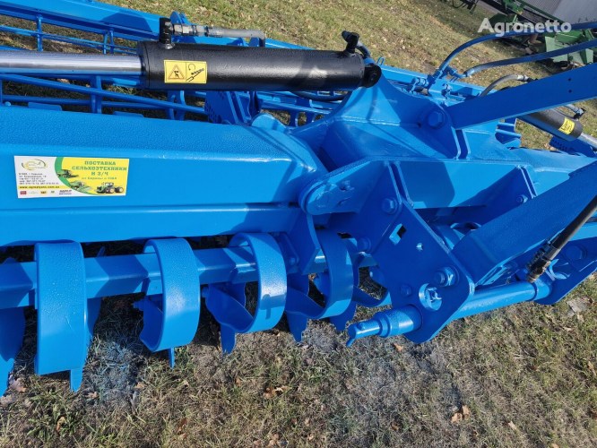 Колісний трактор New Holland T 8040
