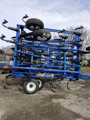 Культиватор Case IH Tiger Mate II 12м (розстрочка оплати)