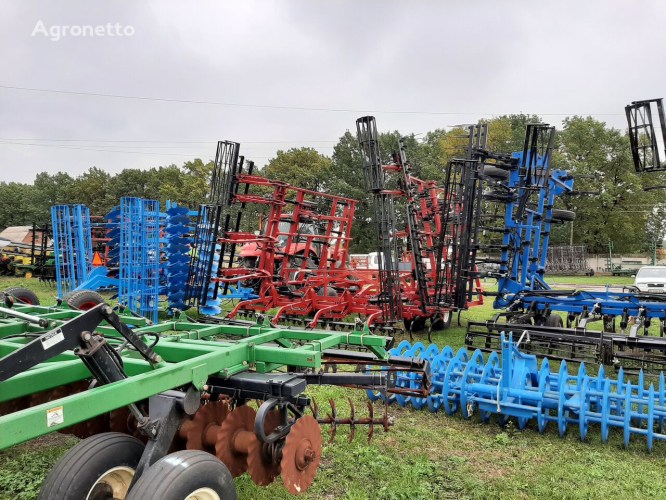 Культиватор Case IH Tiger Mate 200