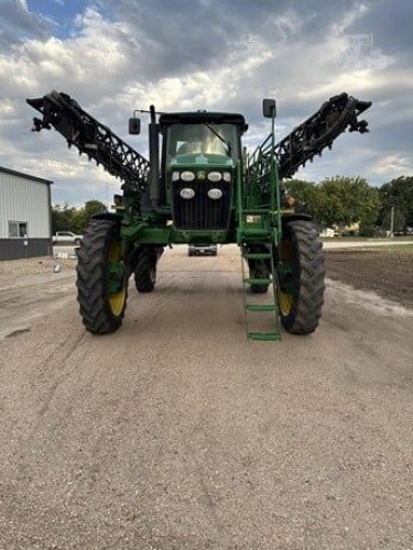 Обприскувач самохідний John Deere 4830