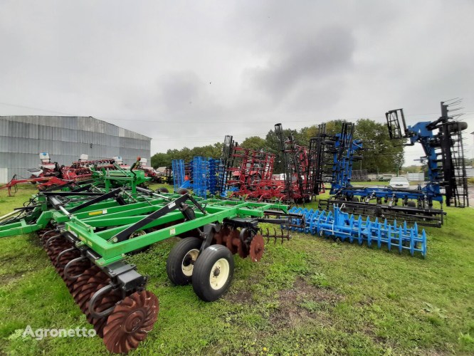 Культиватор Case IH Tiger Mate 200