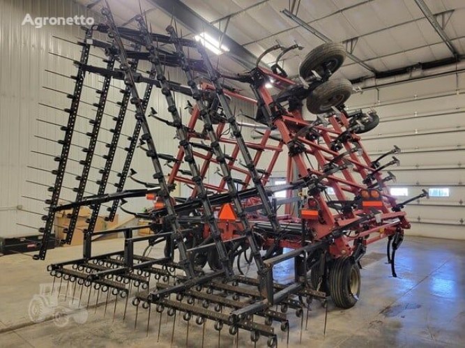 Культиватор Case IH Tiger Mate 200