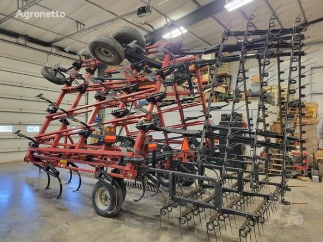 Культиватор Case IH Tiger Mate 200