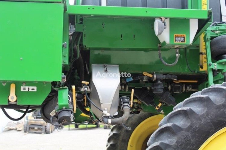 Обприскувач самохідний John Deere 4730