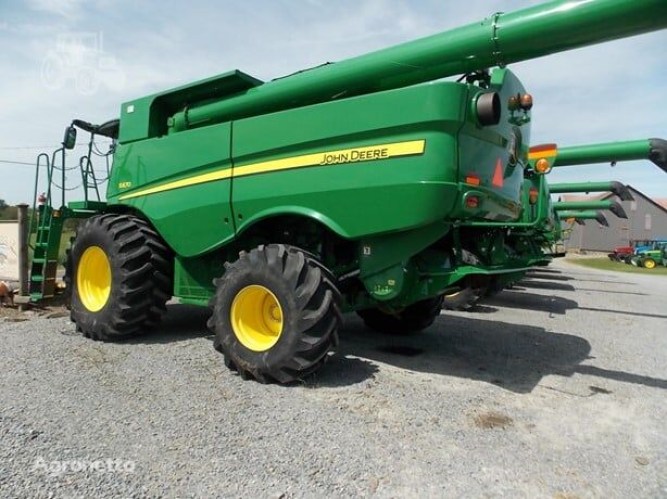 Зернозбиральний комбайн John Deere S670