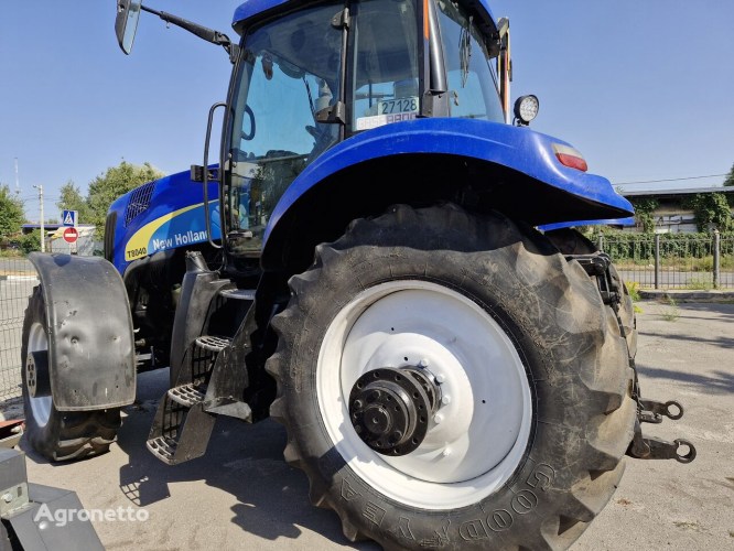 Трактор колісний New Holland T 8040 (БЕЗКОШТОВНА доставка)