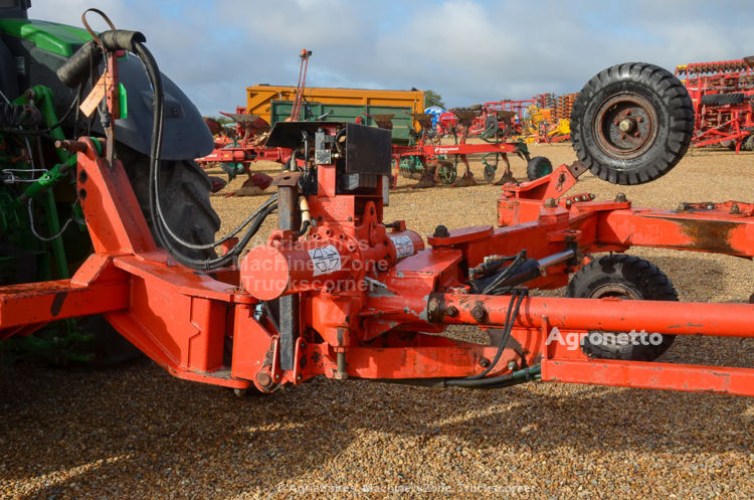 Плуг оборотний Grégoire Besson SPEL B9 On Land